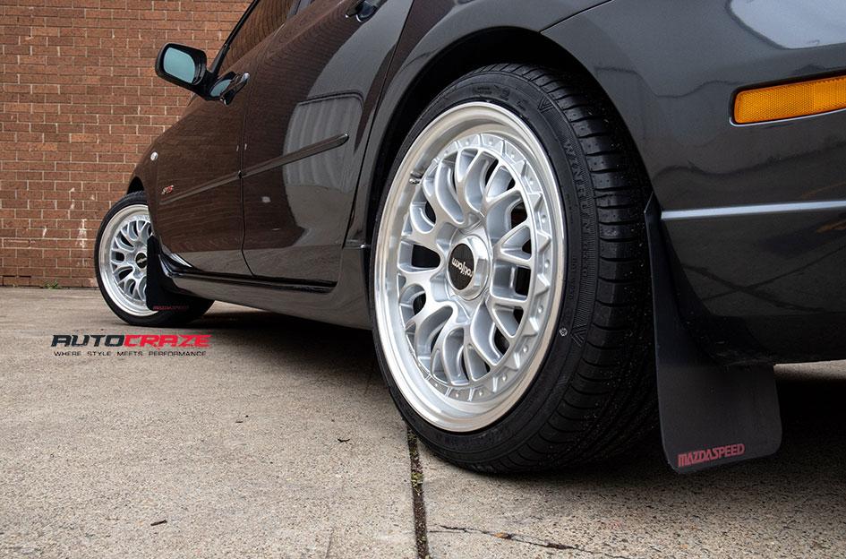 MAZDA-3-LSR-SILVER-POLISH-LIP